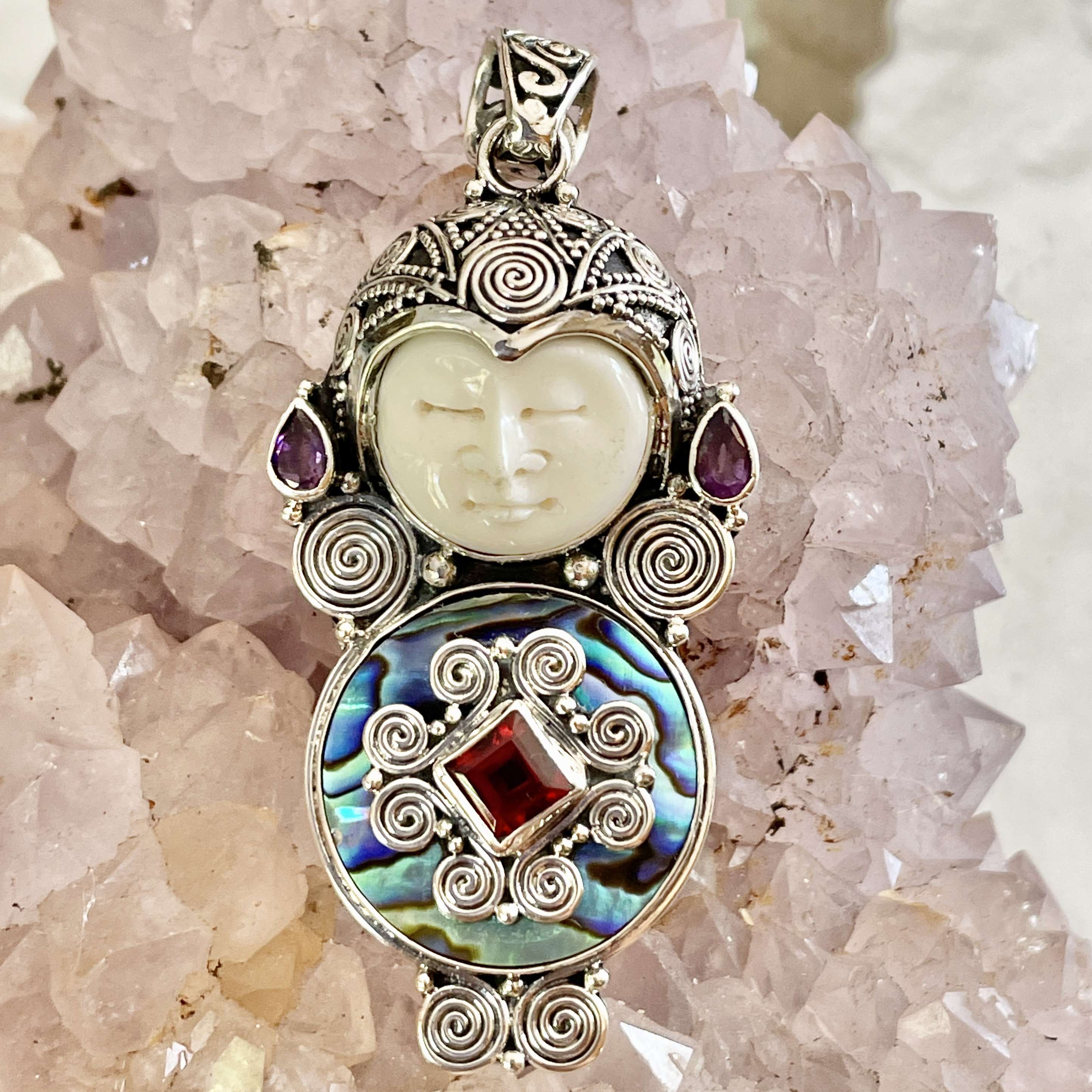 (HANDMADE 925 BALI SILVER BONE FACE PEANDANTS WITH ABALONE)